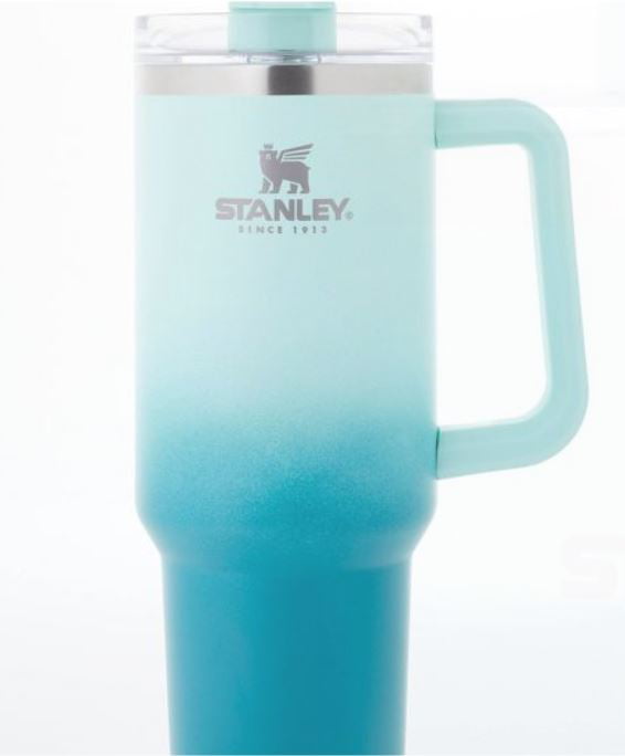 Stanley - PARFAIT OMBRE 40 oz. Adventure Quencher Tumbler (Pink and White)  - NWT