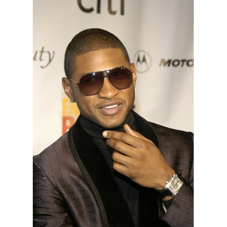 Singer Usher Arrives At Conde NastS Fashion Rocks An Unprecedented Night Of Style And Sound At Radio City Music Hall Ny September 8 2004