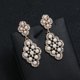 thumbnail image 2 of Pendientes de flores de inspiración vintage con perlas simuladas de cristal blanco para mujer, boda, novia, rombo, cristal simulado, 2 of 5