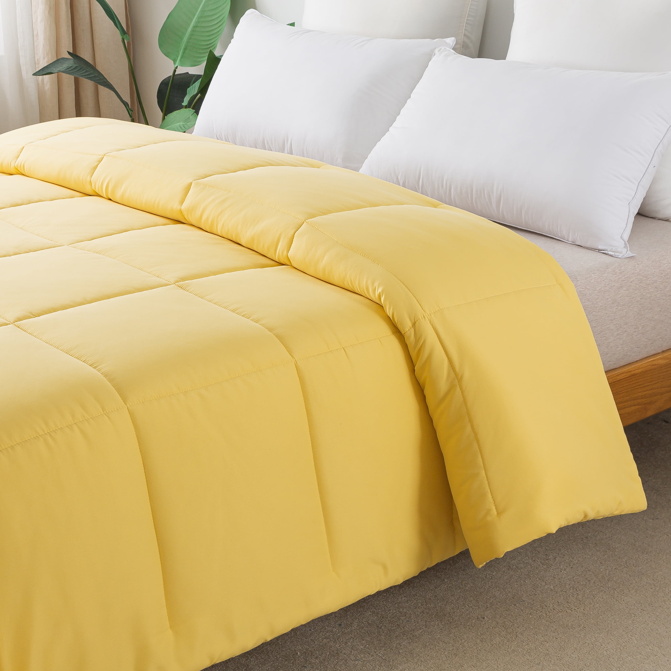 Mainstays Solid Yellow Hypoallergenic Down Alternative Comforter, Twin XL
