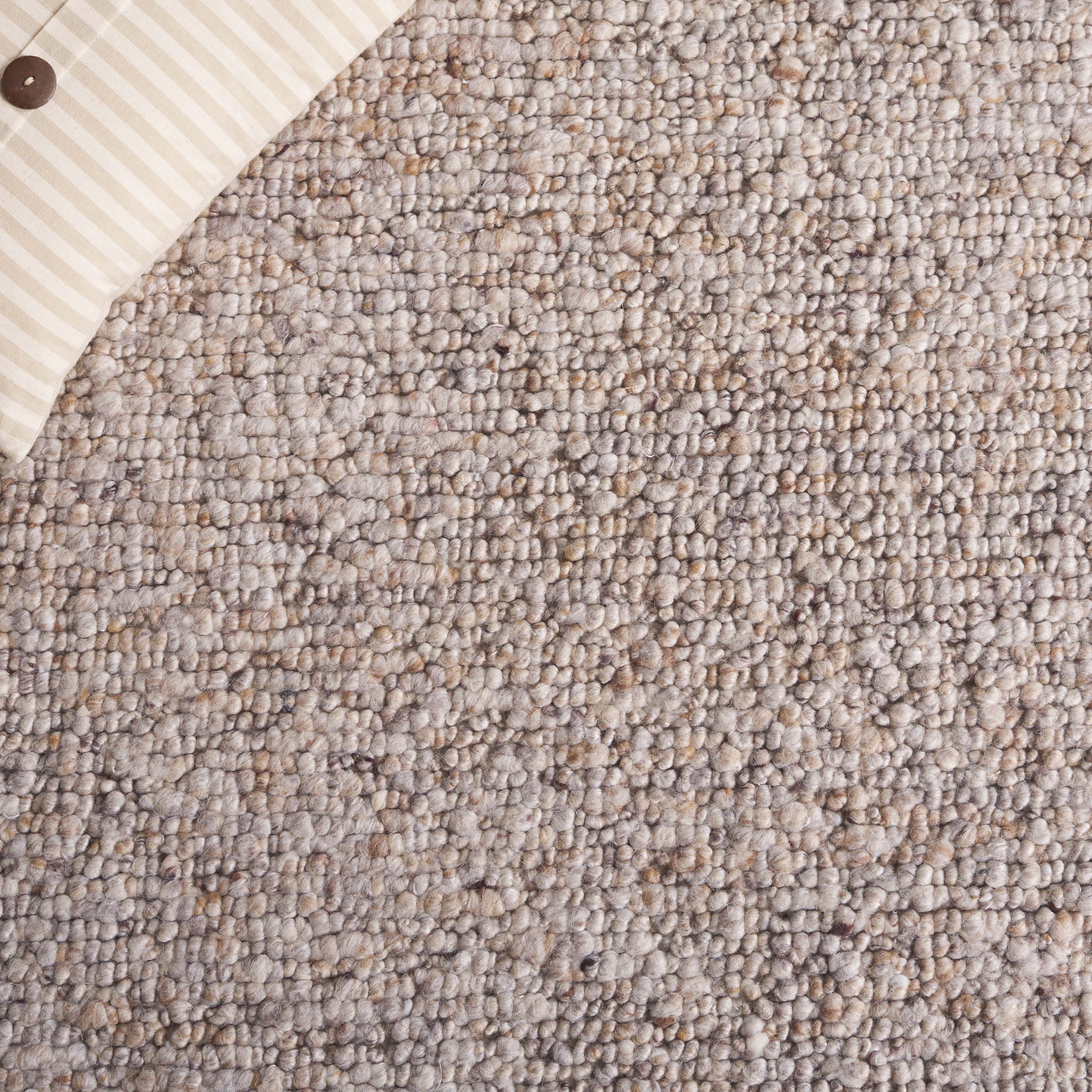 SAFAVIEH Natura Tryik Solid Area Rug, Beige, 6' x 9'