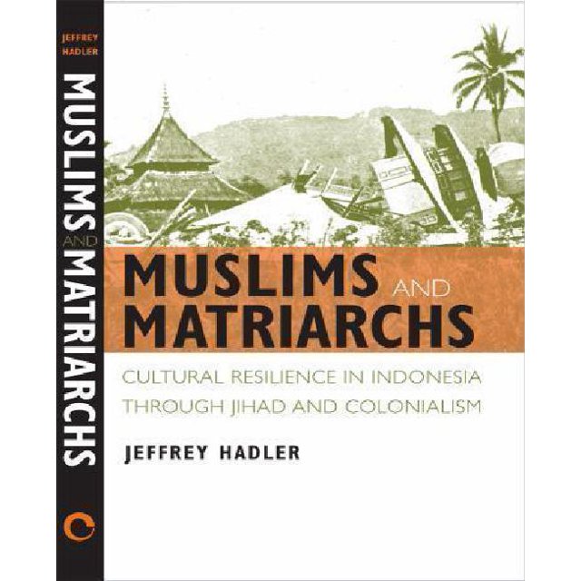 Musulmans et Matriarches : Résilience Culturelle en Indonésie à Travers le Jihad et le Colonisme