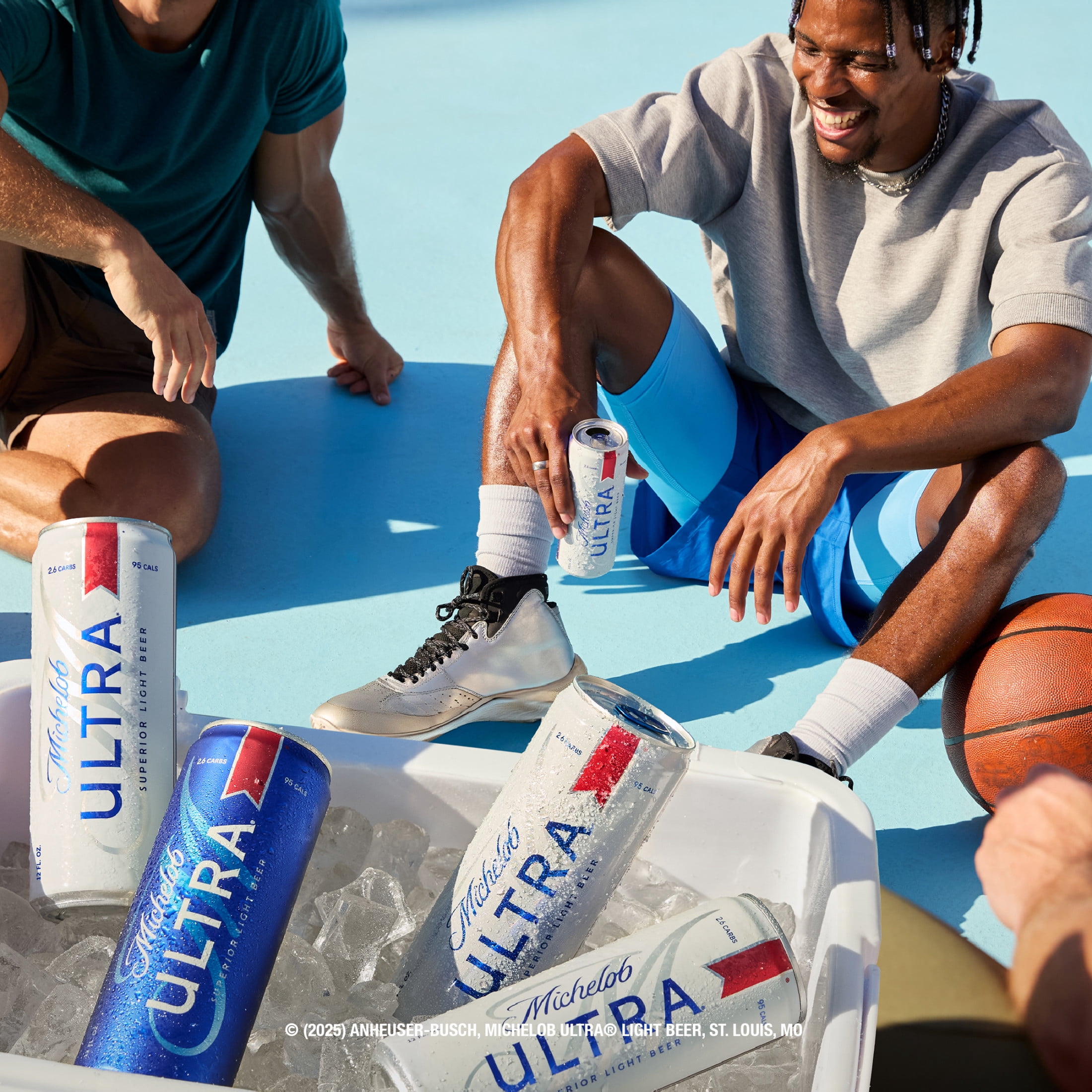 Michelob ULTRA Superior Light American Lager Beer, 12 pack 7.5 fl oz Mini Aluminum Cans 4.2% ABV