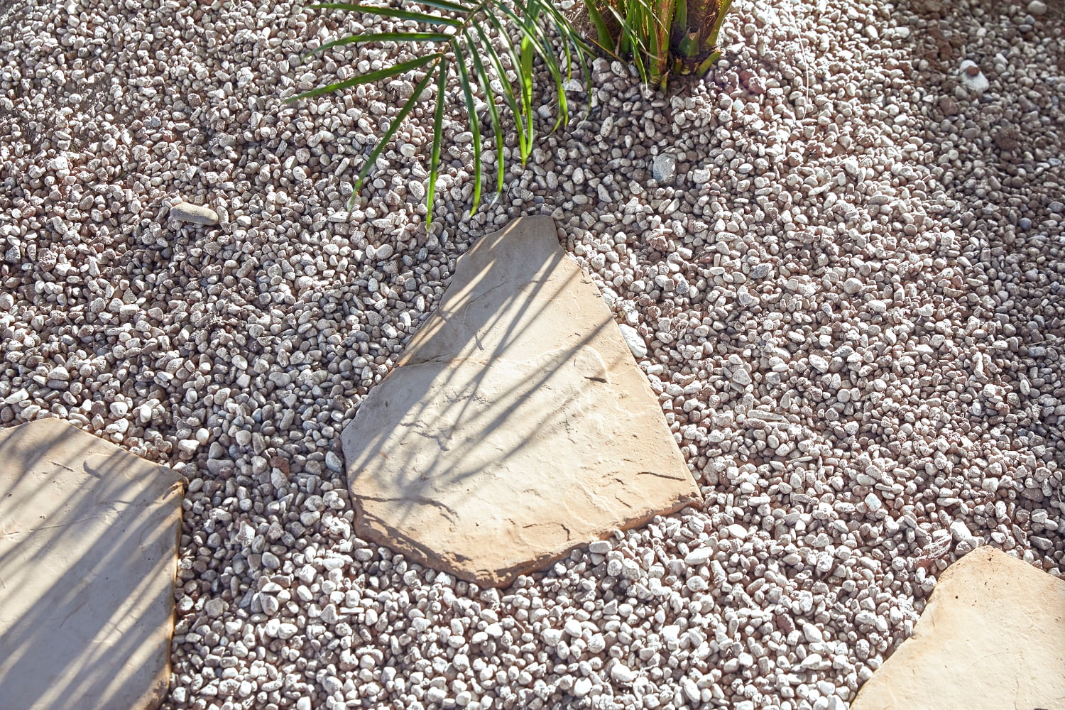 American Countryside All-Purpose Stone, Drainage Rock, 0.5 Cu. ft., Gray