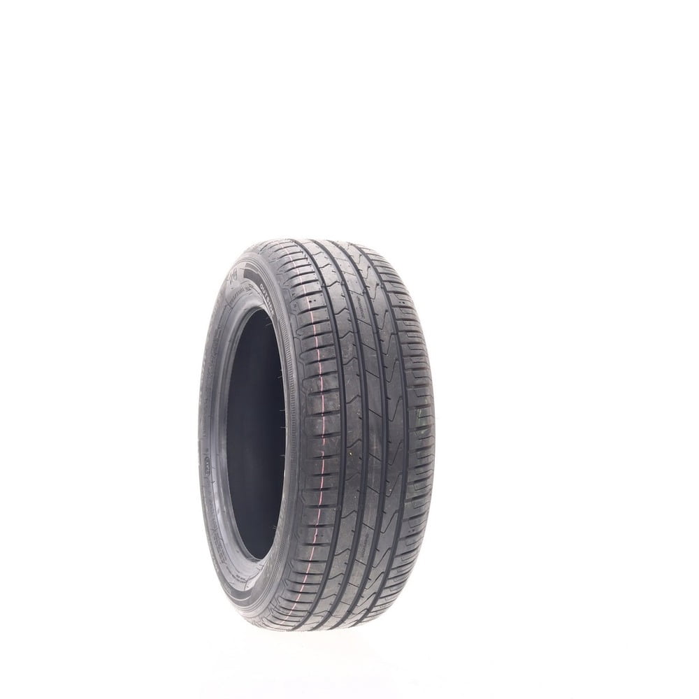 Yokohama Avid Ascend LX All Season 205/50R17 93V XL Passenger Tire