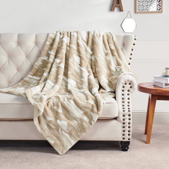Home Soft Things Beaver faux fur throw - 50x60" - Light brown