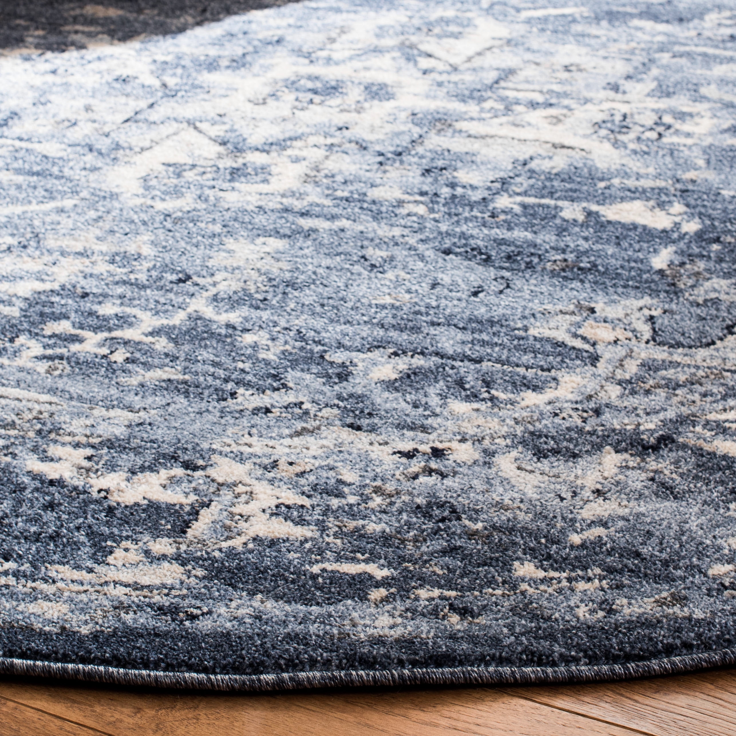 SAFAVIEH Charleston Zharko Floral Area Rug, Navy/Creme, 8' x 8' Round