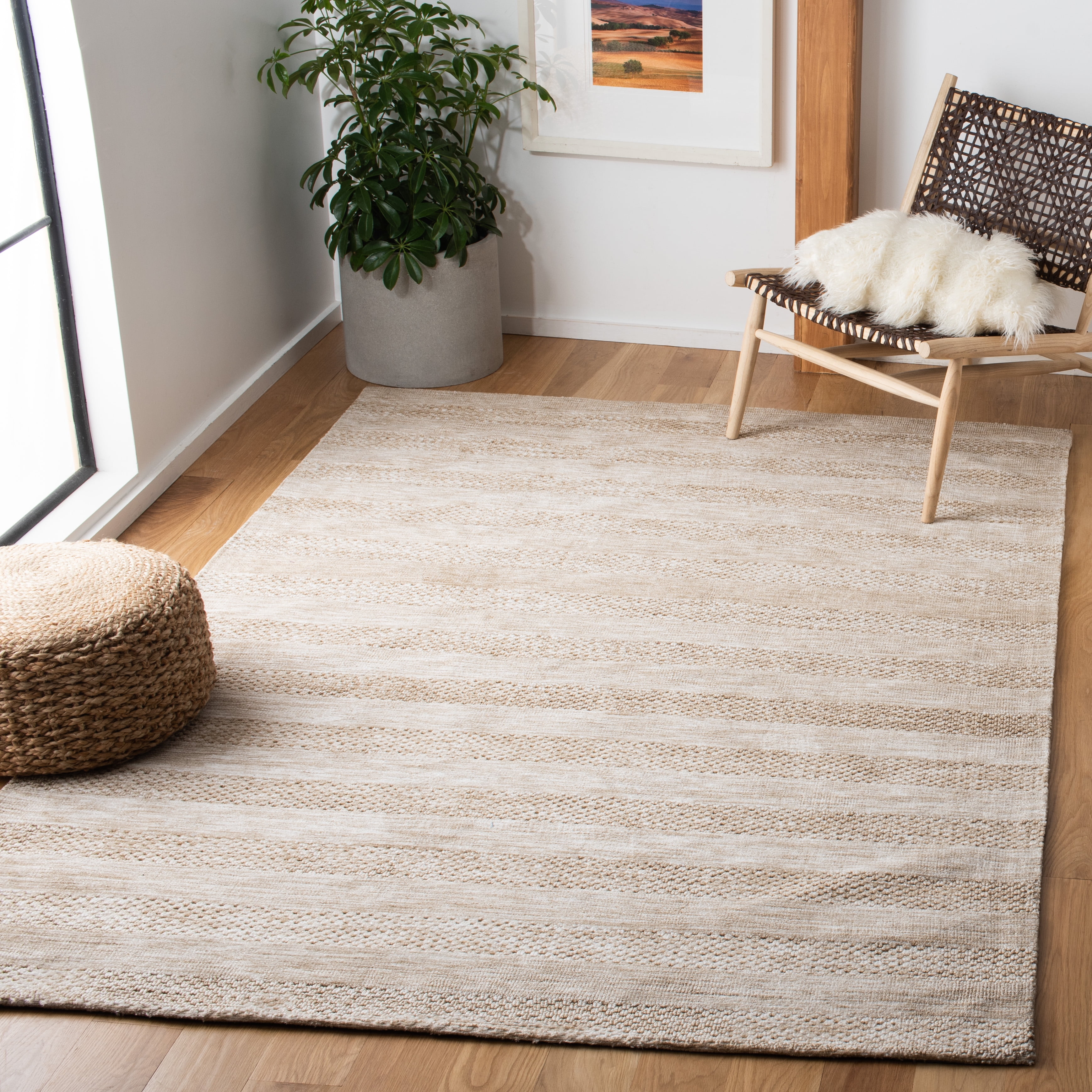 SAFAVIEH Classic Vintage Brad Distressed Area Rug, Beige, 6' x 6' Square