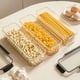 thumbnail image 5 of Organizador de Refrigerador de Tiras Largas | Recipiente de Plástico Apto para Alimentos | Tapa Hermética para Refrigerador y Despensa | Organizador de Cocina Transparente para Fideos, Cereales y Hue, 5 of 6