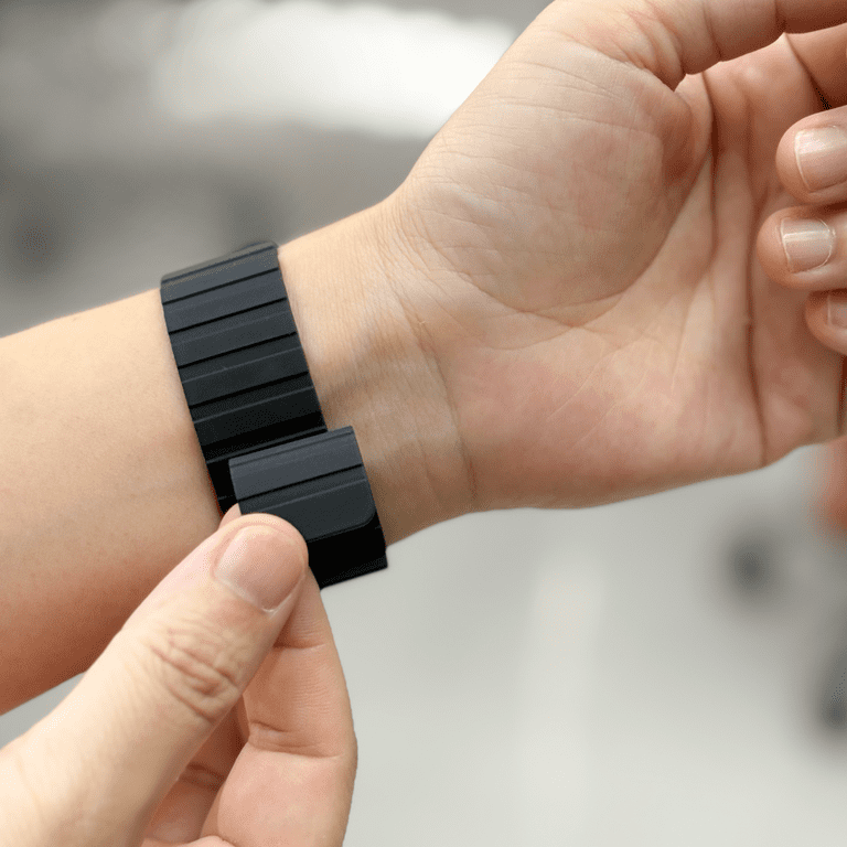 新品未開封　Silicone band 2個セット　t_no_t_le ZSOU Magnetic Silicone Smart Watch Bands for Apple Watch - 2 Pack