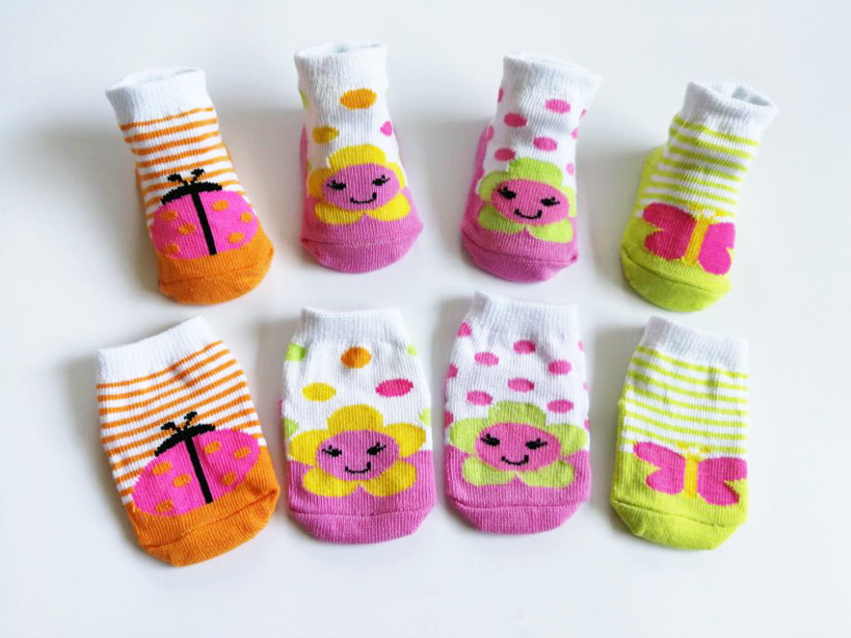 Child of mine By Carter's Socks 0-6 months 6 pair of socks NWT NEW Baby Gift 