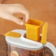thumbnail image 4 of Jarra de plástico TAKTUK, jarra de un galón con tapa, jarra de agua con tapa, perfecta para preparar té, jugo y bebidas frías, jarra de agua para jugo de limonada caliente/fría, 4 of 8