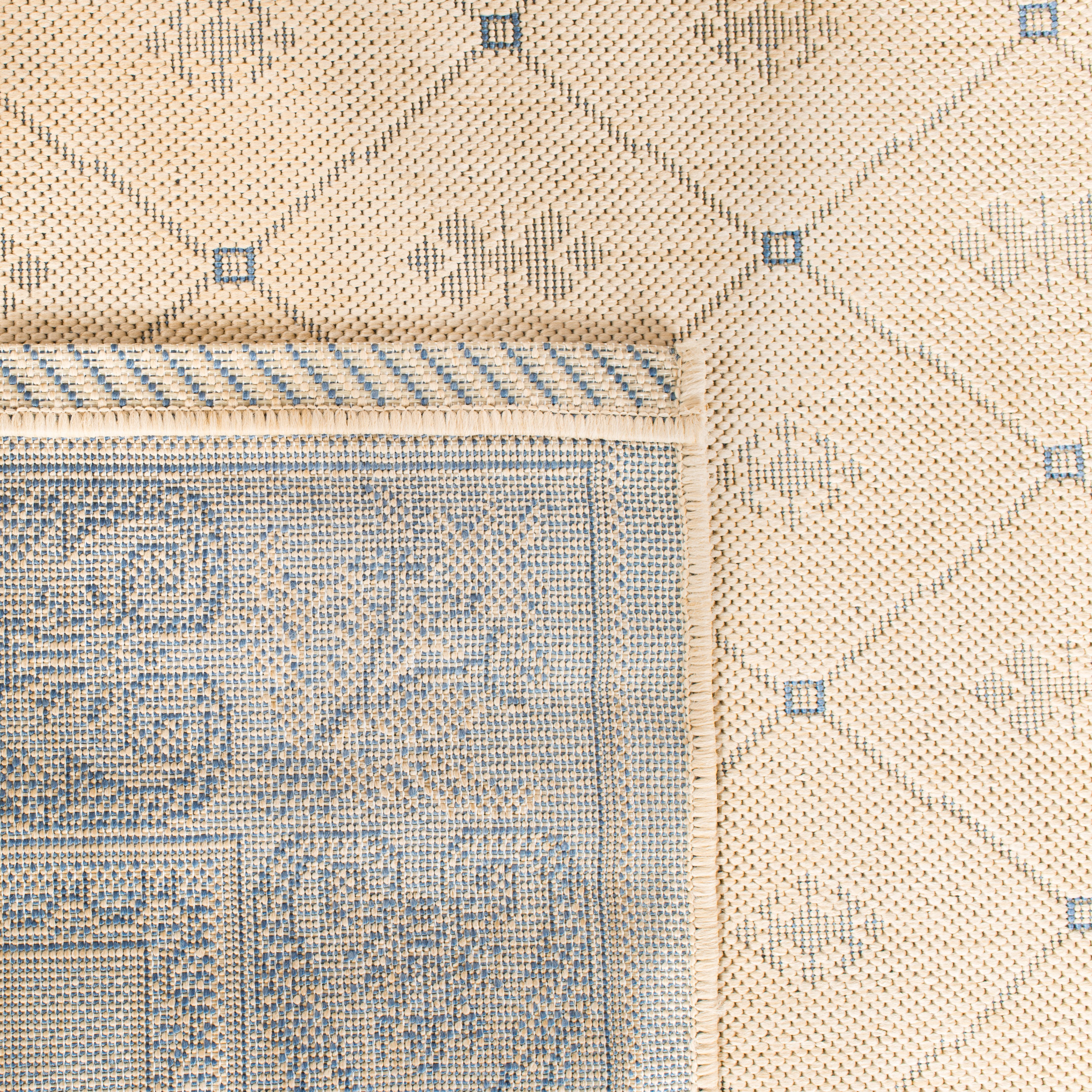 Safavieh Courtyard Derek Oriental Indoor/Outdoor Area Rug, Natural/Blue, 6'7" x 9'6"