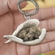 thumbnail image 4 of Lindo colgante de perro ángel durmiente, llavero acrílico de perro ángel durmiente, colgante 2D para coche, mochila, árbol de Navidad, regalo de cumpleaños, decoración del hogar, 4 of 7