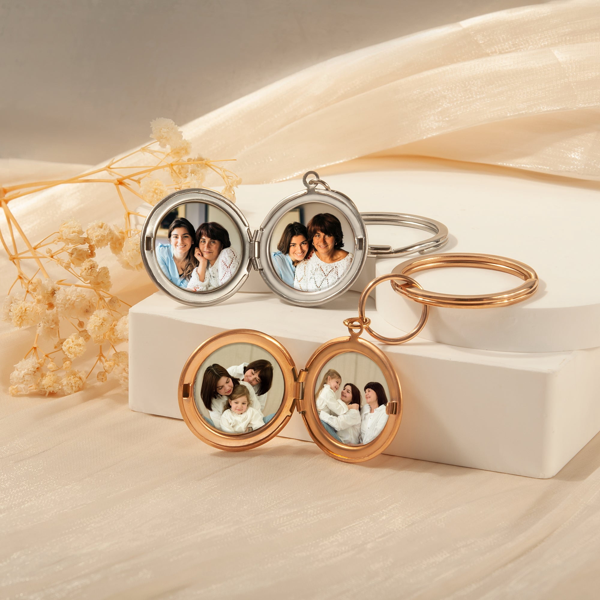 Anavia Personalized Master Custom Photo Locket Keychain That Holds Pictures Engraved Stainless Steel Photo Text Keychain for Women Mother’s Day Birthday