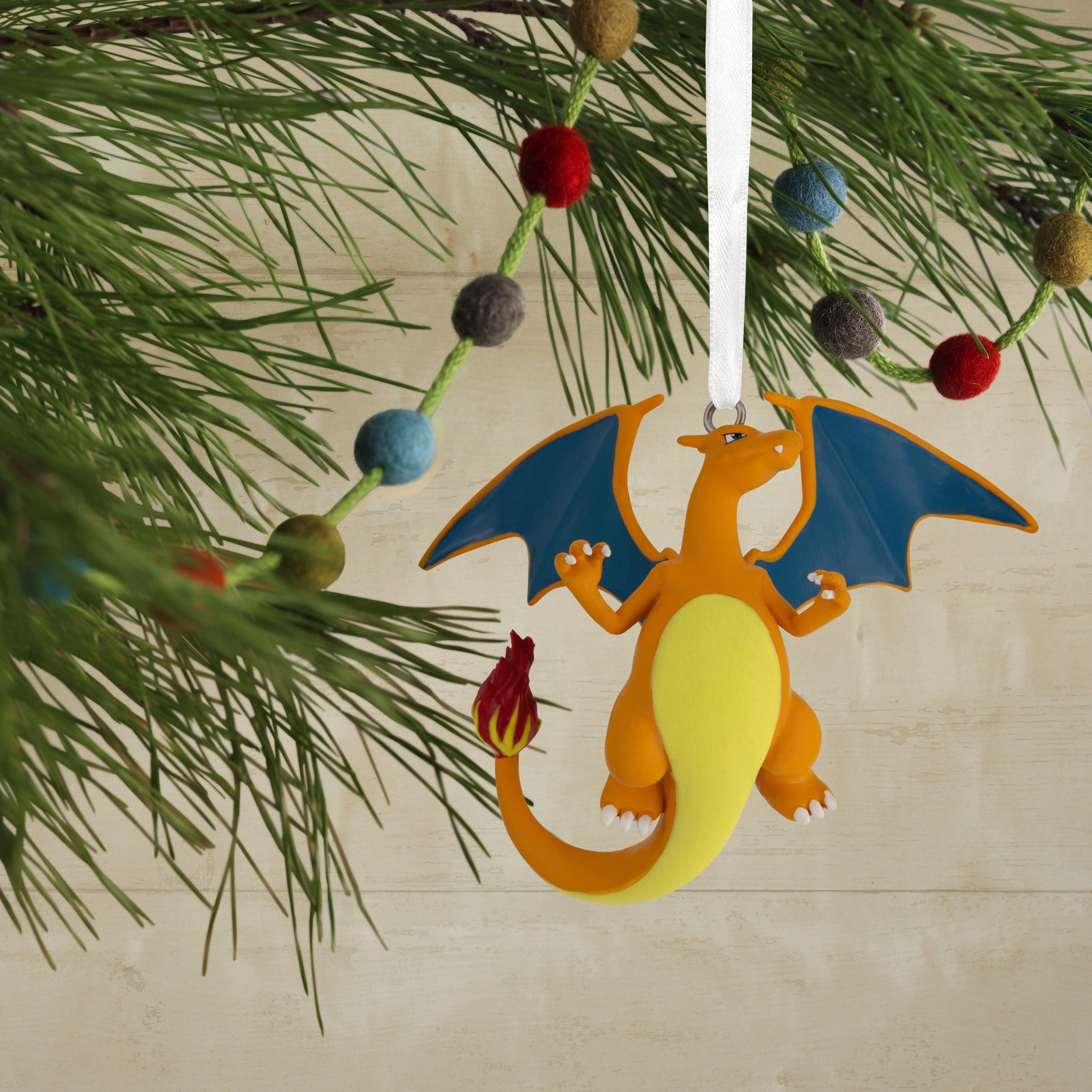 Hallmark Christmas Ornament (Pokémon Charizard), 1 Count