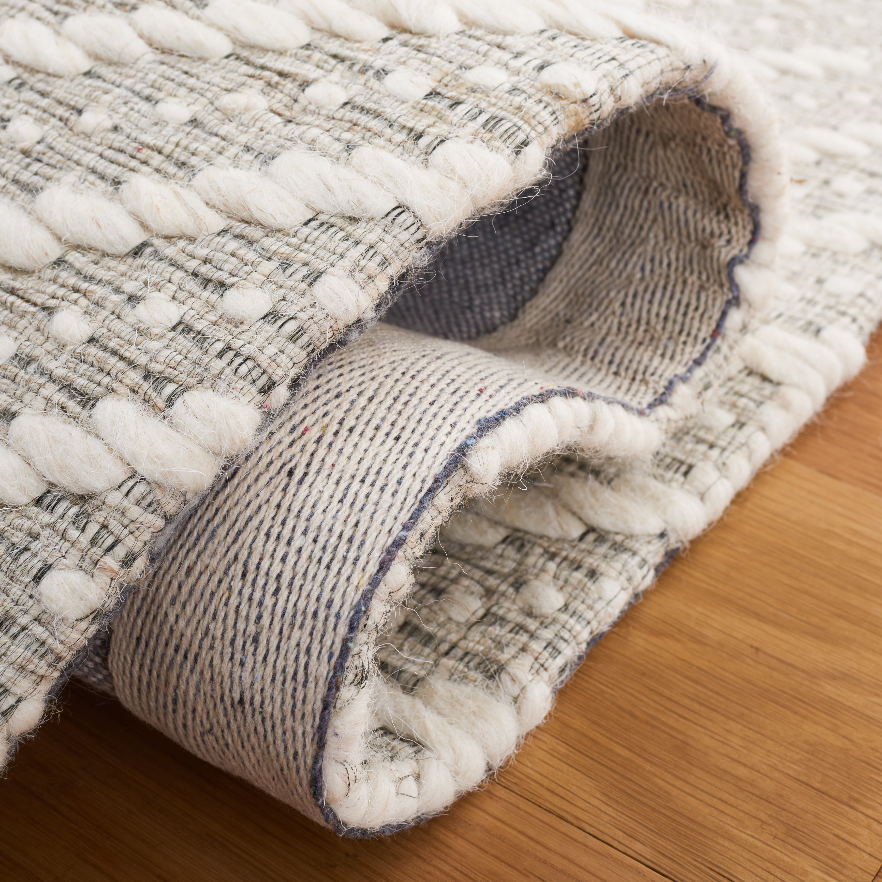 SAFAVIEH Marbella Zowie Zig-Zag Area Rug, Ivory/Beige, 5' x 8'