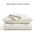 thumbnail image 5 of EVERGRACE Luxury Pearl Velvet Quilt Set King Size 3 Pieces, Soft Paisley-Stitch Velvet Comforter Set with Pillow Shams, Lightweight Bedspread Coverlet Bedding Set, Ivory White, 5 of 8