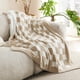 thumbnail image 4 of Manta de cama a cuadros, color beige, 150 x 200 cm, supersuave, 4 of 9