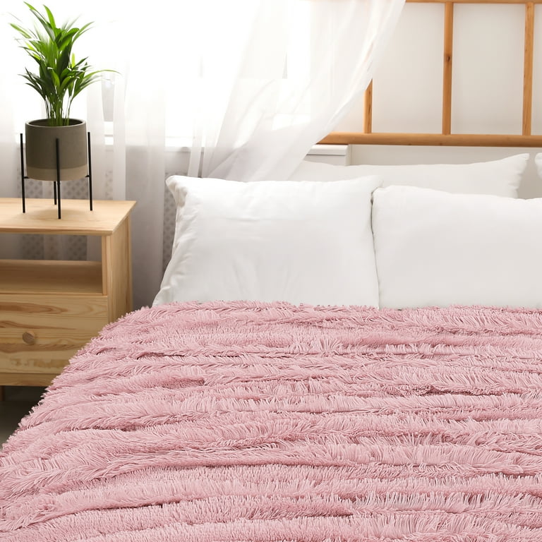 PiccoCasa Extra Warm Long Hair Shaggy Faux Fur Throw Blankets Dark