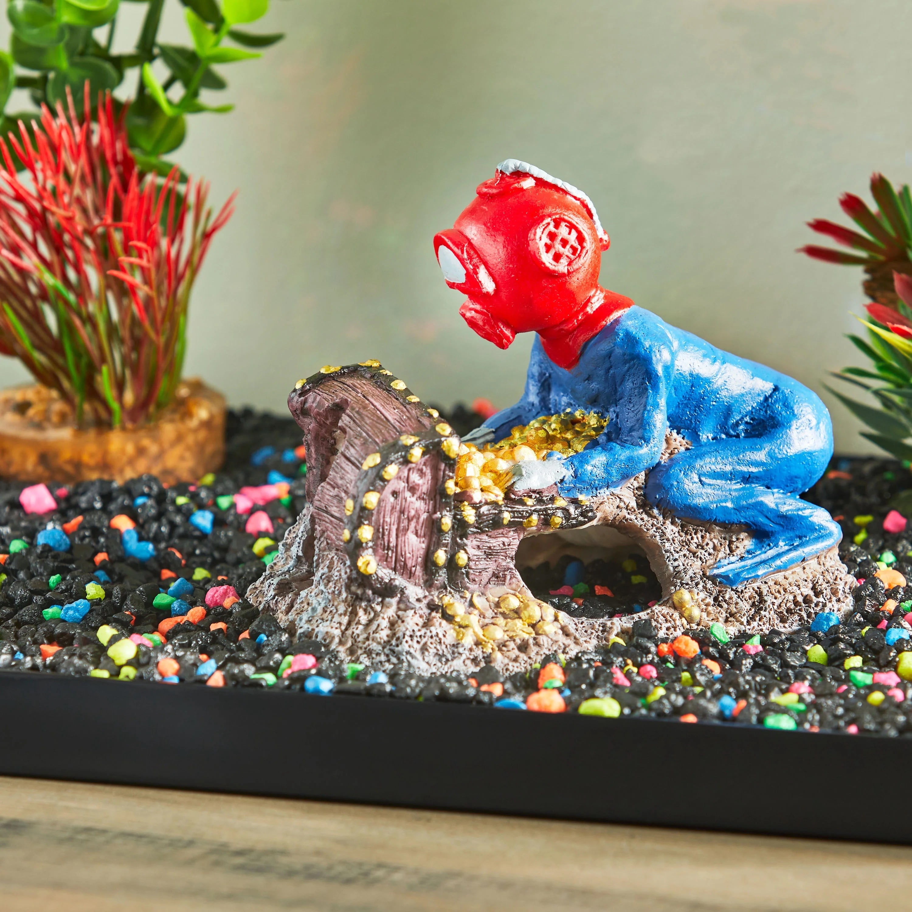 Sporn Aquatics Gassy Diver Aquarium Decoration, Bubbling Fish Tank Ornament for Freshwater & Saltwater Aquariums Decor