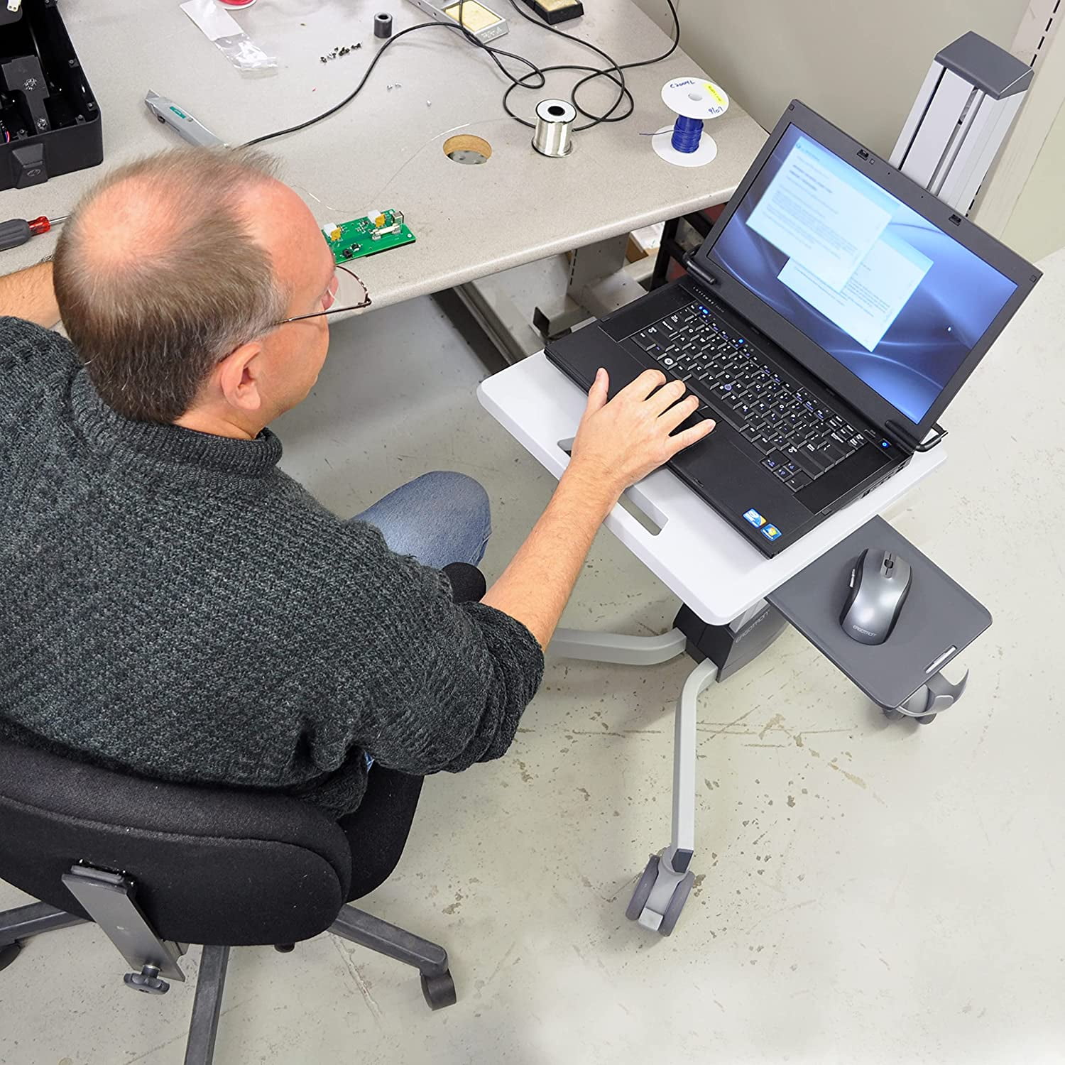 Ergotron 24-205-214 Neo-Flex Adjustable Laptop Desk Cart for Mobile Computing
