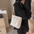thumbnail image 4 of Bolso de hombro con lazo de PU para mujer bolso moderno para axila gran capacidad para viajes al aire libre, 4 of 6