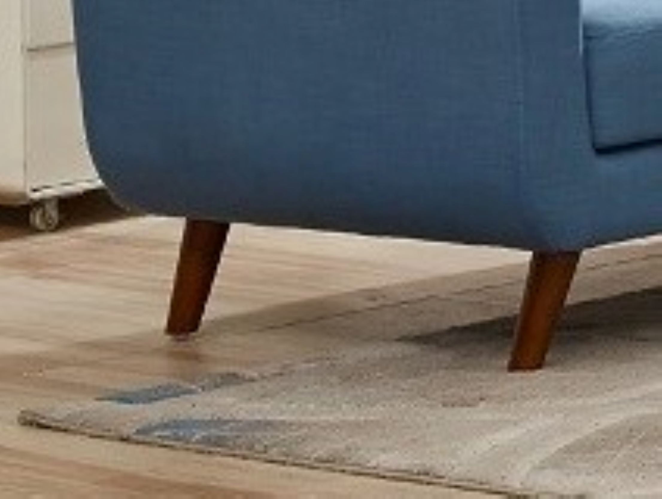 Uspridefurniture Zohaib 31.1'' Wide Tufted Linen Lounge Armchair,Blue