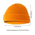 thumbnail image 4 of Gorro de lana Qarigey sin borde amarillo brillante, 4 of 6