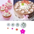 thumbnail image 2 of (Paquete de 12, 4 diseños) Cortador de galletas de silicona para hornear, juego de 12 moldes para dulces, molde de silicona para pastel de luna, prensa de flor de cerezo rosa para galletas caseras, d, 2 of 5