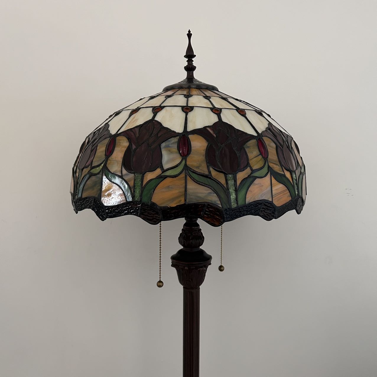Enjoy Decor Lamps 64-Inch Tiffany 2-Light Floor Lamp with Stained Glass Tulips Bowl Shade