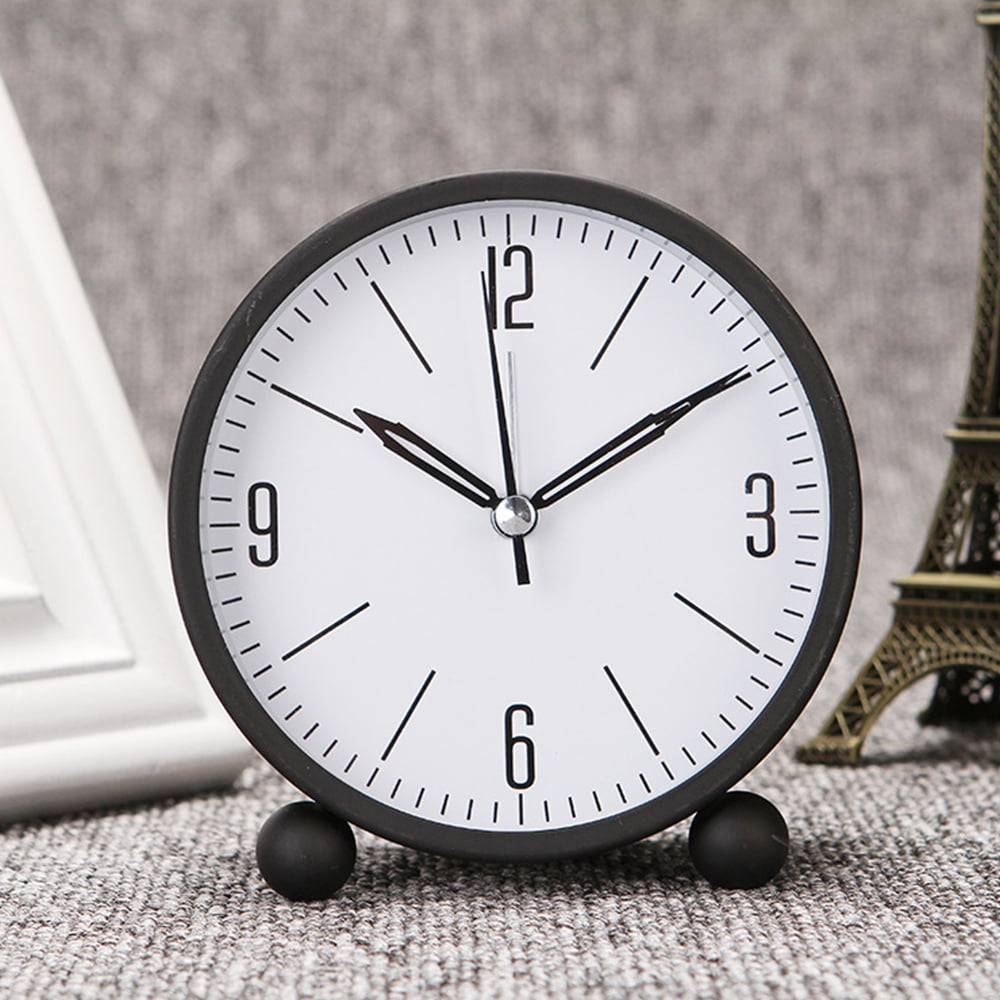 Zeokiar Silent Sweep Analogue Alarm Clock Battery Powered Desk Bedside Clock