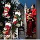 thumbnail image 5 of Medias navideñas, 18 "Medias grandes Juego de 3 Personajes navideños Papá Noel, Muñeco de nieve, Reno 3D Felpa Árbol de Navidad Decoraciones para el hogar y accesorios para fiestas Vhermosa DCF350, 5 of 7