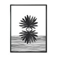 thumbnail image 1 of Designart Feuille tropicale noire et blanche sur rayures II ART MURAL À CADRE FLOTTÉ, 1 of 4