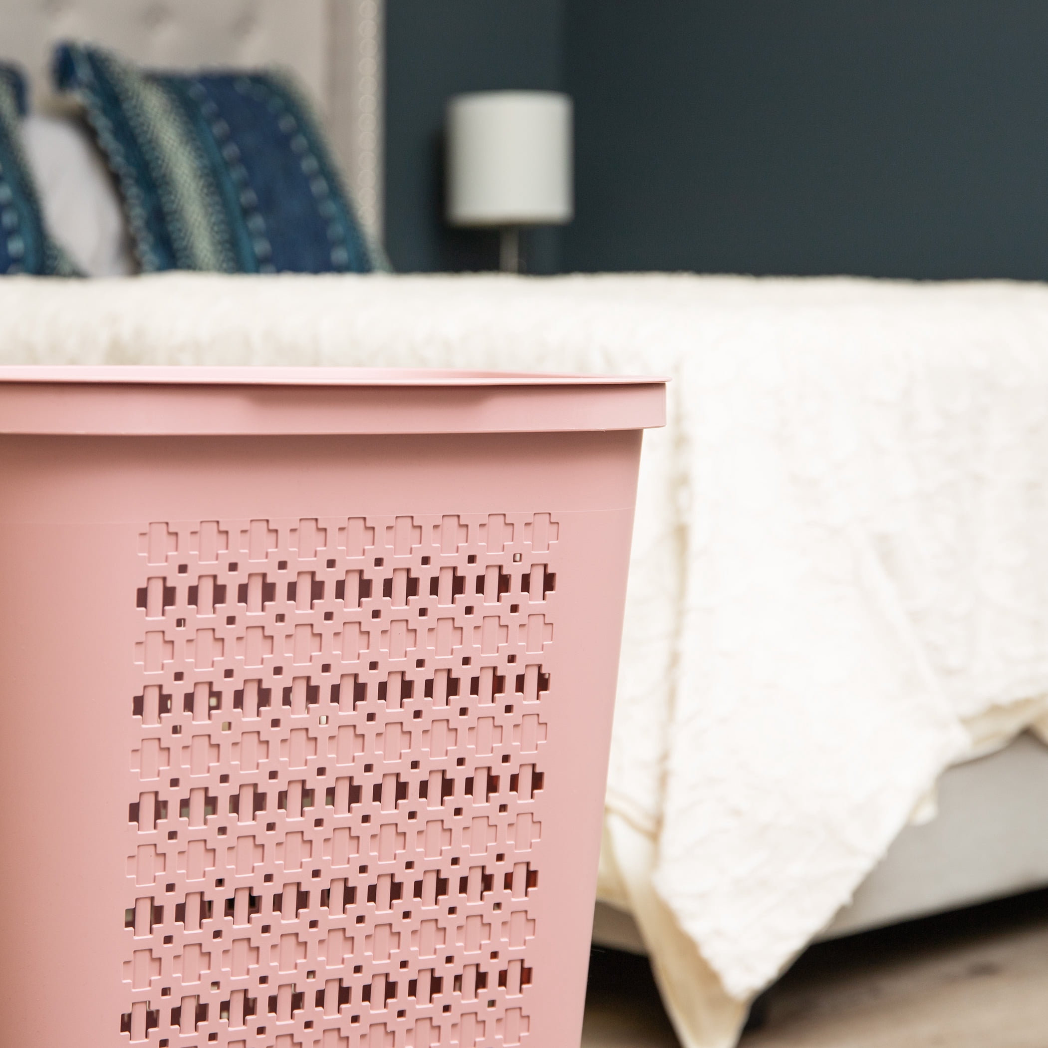 Mind Reader Slim Tapered Laundry Hamper with Lid, Clothes Basket with Swiss Cross Cut-Outs, Lightweight & Ventilated, Plastic, Pink