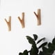 thumbnail image 2 of Encanto natural para decoración rústica, juego de ganchos adhesivos, auténticos ganchos de pared de ramas de madera vintage, 2 of 7