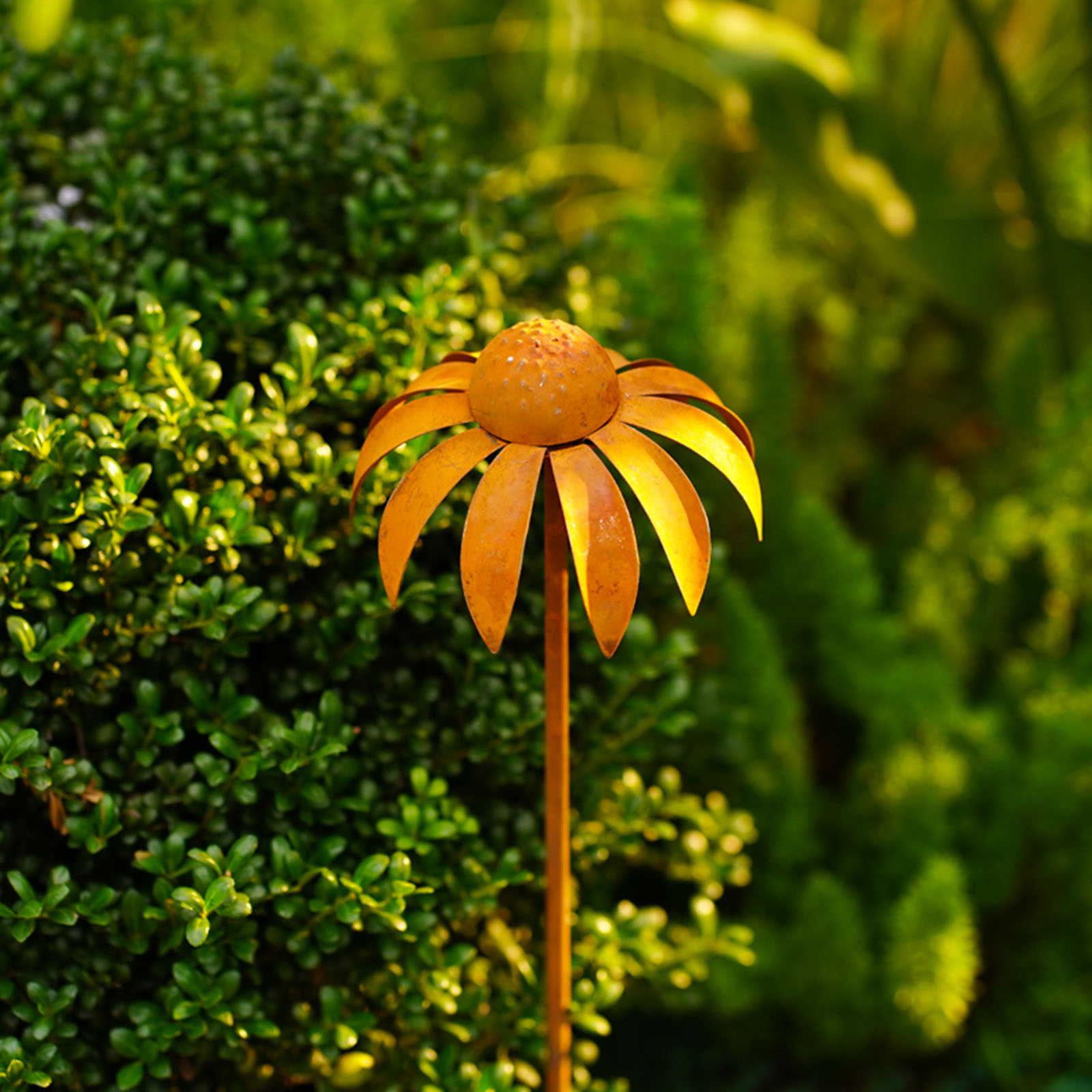 Aged Finish Iron Echinacea Coneflower Garden Stake Decorative Plant Sculpture for Patios Landscape