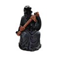 thumbnail image 3 of Estatua misteriosa de túnica negra, escultura , suministros para fiestas, obras de arte creativas, decoración de escritorio para dormitorio, Con apoyo, 3 of 9
