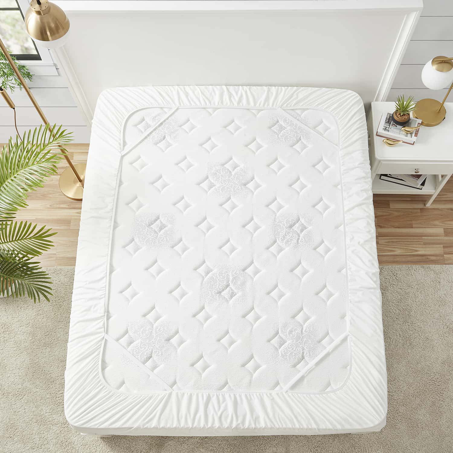 Lammaloe 100% Waterproof Mattress Protector Full, Cotton Terry Bed Cover, Mattress Cover Fits Mattresses Up to 16 inch