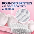 thumbnail image 4 of Cepillo de dientes Oral-B Advanced Sensitive Extra Suave Paquete de 2, 4 of 9