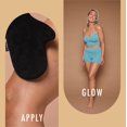 thumbnail image 3 of Pack doble de manoplas autobronceadoras suaves de doble cara St. Moriz, 3 of 6