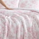 thumbnail image 5 of Set de edredón Laura Ashley Soft Poly Waffle Delphine Pink, 5 of 8