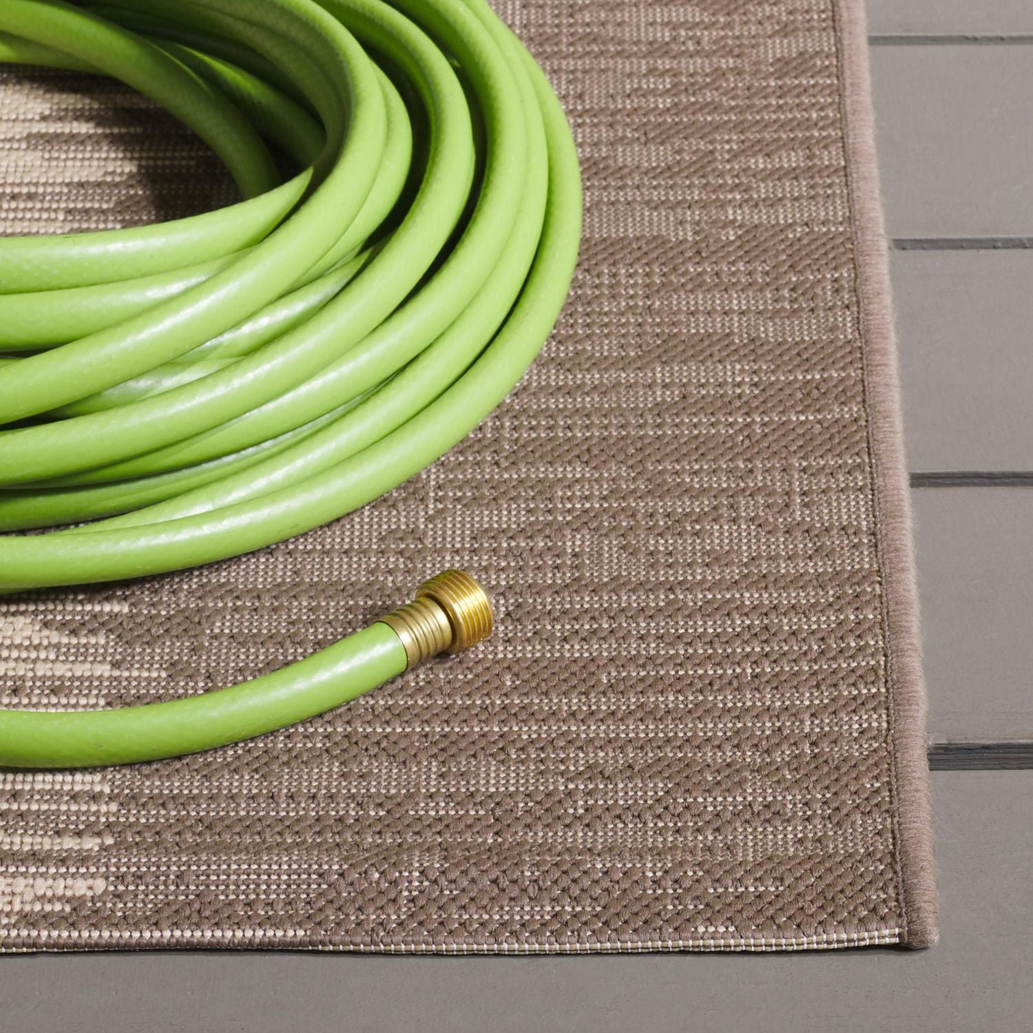 SAFAVIEH Courtyard Alexa Striped Indoor/Outdoor Area Rug