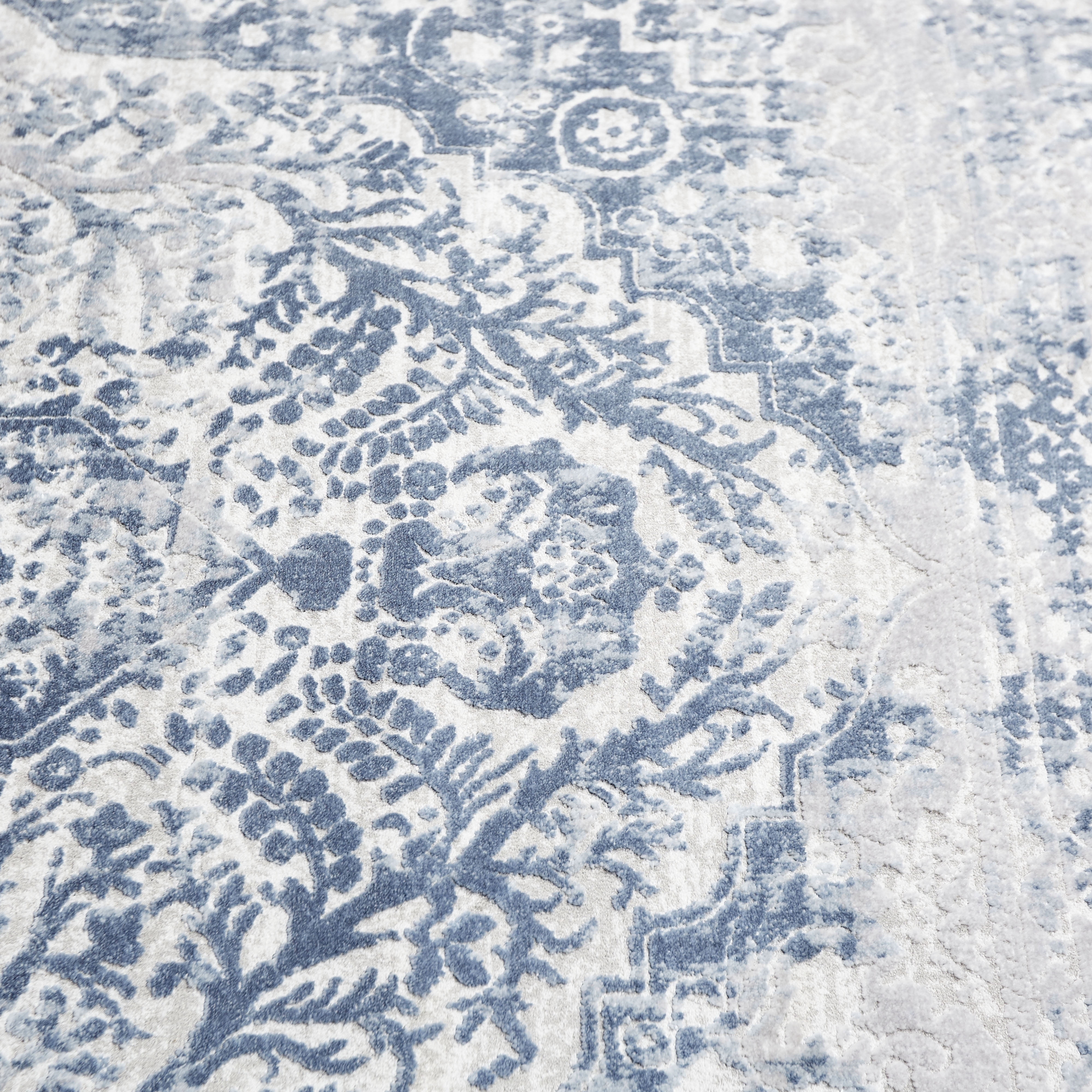 Nicole Miller New York Kenmare Capri Area Rug