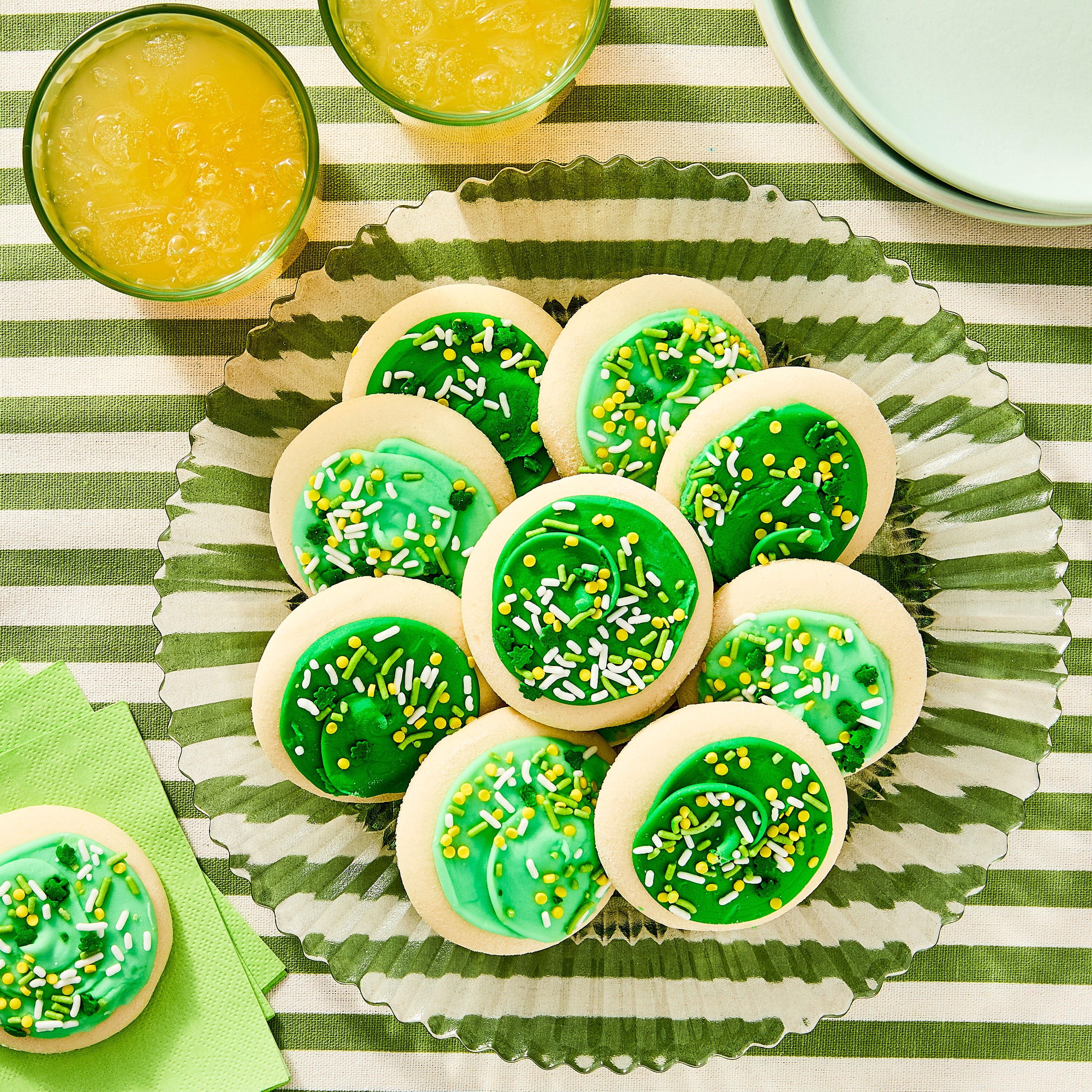 Freshness Guaranteed St Patrick's Day Frosted Sugar Cookies, 24.3 oz, 18 Count