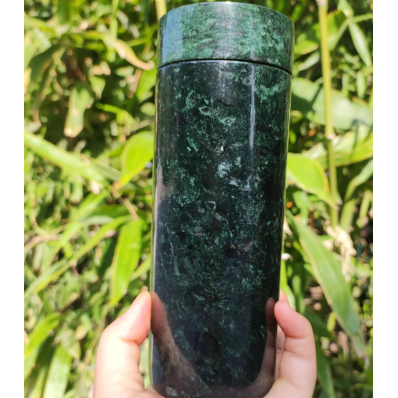 Natural Serpentine Green Jade cup Bottle With Lid Make by a Whole Piece of Green Jade Mug purification Stone Water container Quartz