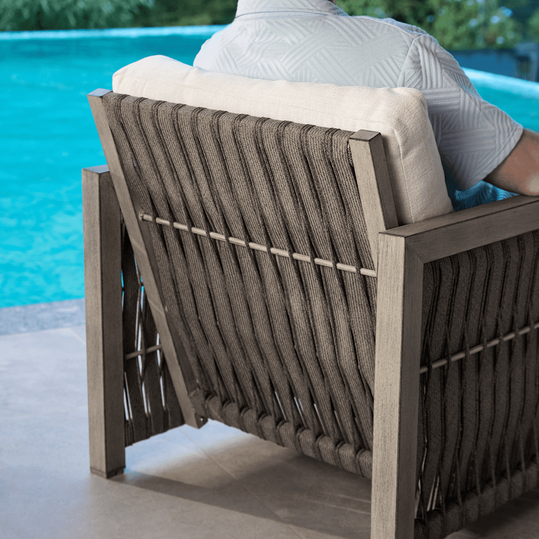 1-Seater Oversize Rope Weave Outdoor Sofa, Ergonomic Cushions, Rust-Proof Hand-Brushed Aluminum Frame