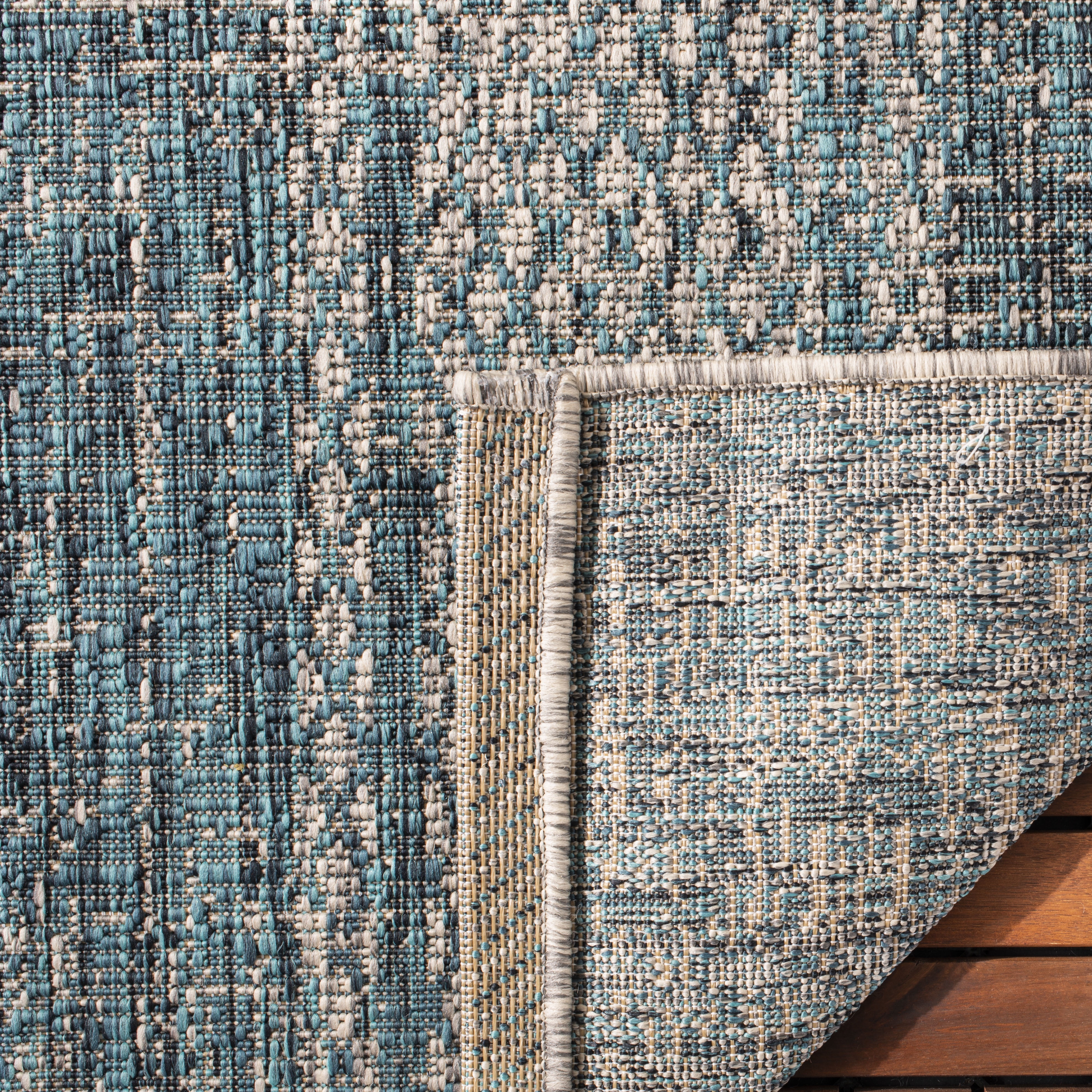 SAFAVIEH Courtyard Robert Striped Indoor/Outdoor Area Rug, 6'7" x 6'7" Round, Light Grey/Teal