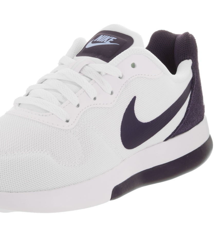 Nike Women's MD Runner 2 LW Running Shoe - Walmart.com
