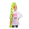thumbnail image 3 of Muñeca Barbie Extra Cabello Verde Neón, 3 of 4